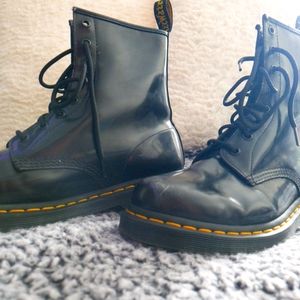 Womens size 11 Dr.Martens